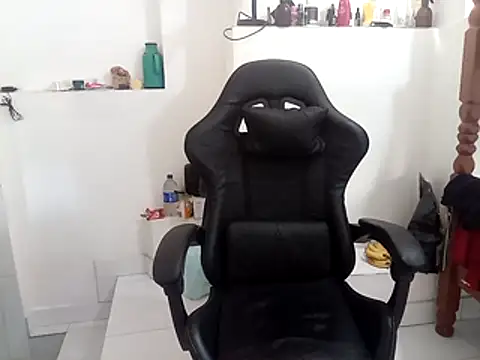 moreno25centimetro online show from 15, 10, 2025