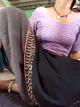 MISS LOVE 001 online show from 13, 9, 2025