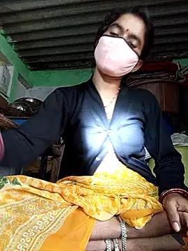 MISS LOVE 001 online show from 31, 10, 2025