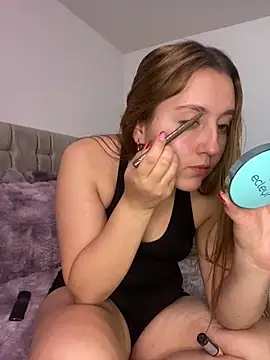 Snapshot of Cutie_blondie chatting on 19, 12, 2025 Cutie blondie online show from 19, 12, 2025