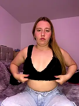 Snapshot of Cutie_blondie chatting on 8, 1, 2026 Cutie blondie online show from 8, 1, 2026