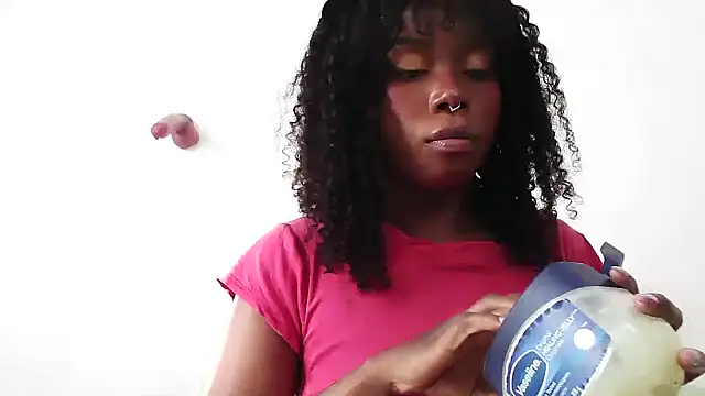 Snapshot of SparklingSoleil chatting on 23, 10, 2025 SparklingSoleil online show from 23, 10, 2025