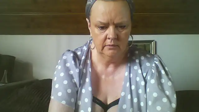Snapshot of TiffanyMature chatting on 13, 9, 2025 TiffanyMature online show from 13, 9, 2025