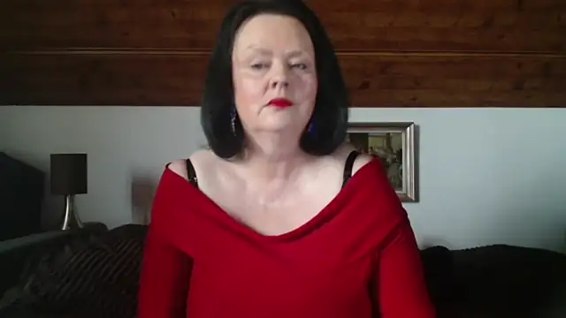 Snapshot of TiffanyMature chatting on 9, 10, 2025 TiffanyMature online show from 9, 10, 2025