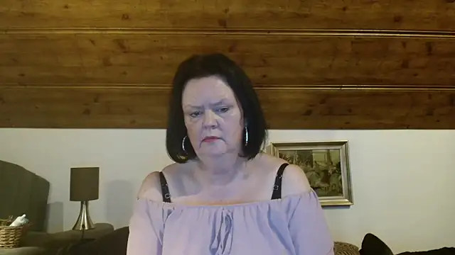 TiffanyMature online show from 18, 10, 2025