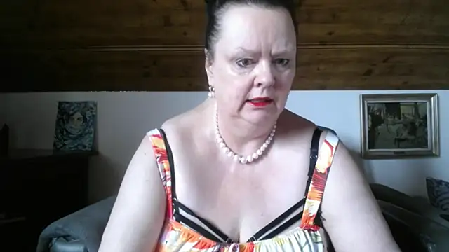 Snapshot of TiffanyMature chatting on 8, 5, 2026 TiffanyMature online show from 8, 5, 2026