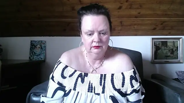 Snapshot of TiffanyMature chatting on 24, 5, 2026 TiffanyMature online show from 24, 5, 2026