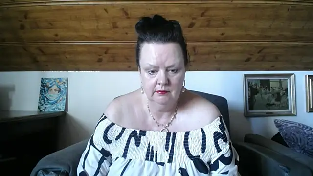 Snapshot of TiffanyMature chatting on 26, 5, 2026 TiffanyMature online show from 26, 5, 2026
