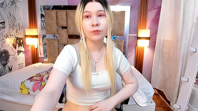 Snapshot of Melody_Lolii chatting on 22, 9, 2025 Melody Lolii online show from 22, 9, 2025