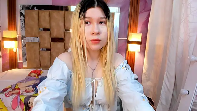 Snapshot of Melody_Lolii chatting on 6, 10, 2025 Melody Lolii online show from 6, 10, 2025