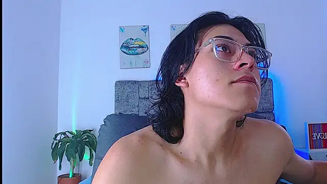 Snapshot of dirty_model chatting on 15, 9, 2025 dirty model online show from 15, 9, 2025