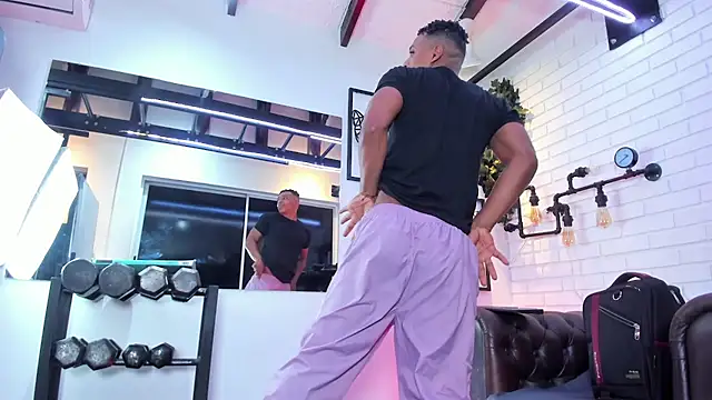 ItaloMoore online show from 25, 11, 2025