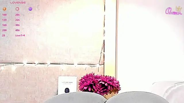 Snapshot of VioletHilton chatting on 27, 2, 2026 VioletHilton online show from 27, 2, 2026