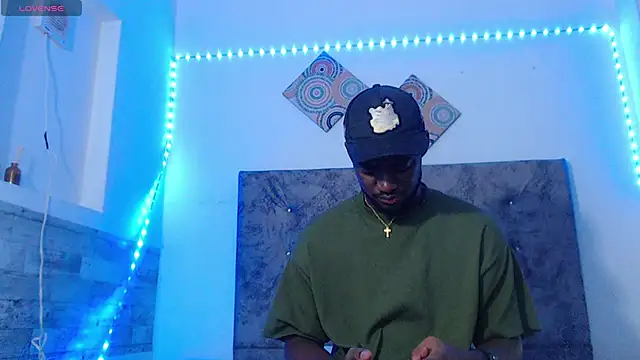 Snapshot of eebony_stallion chatting on 21, 6, 2026 eebony stallion online show from 21, 6, 2026