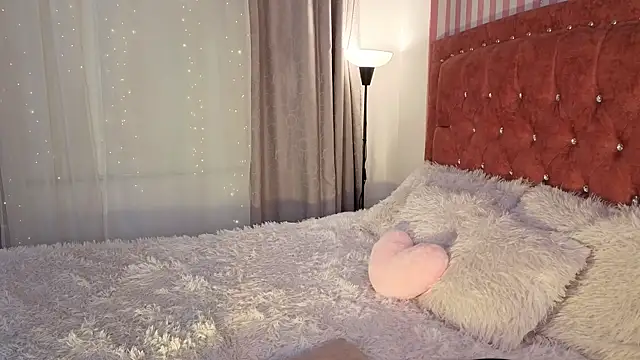 LunaVelvet777 online show from 18, 4, 2026