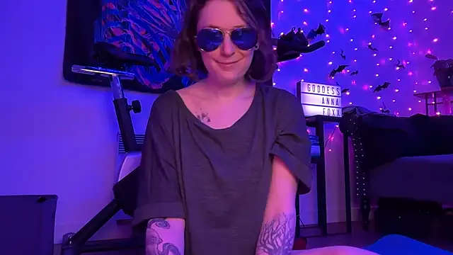 mistressannafoxx online show from 11, 1, 2026