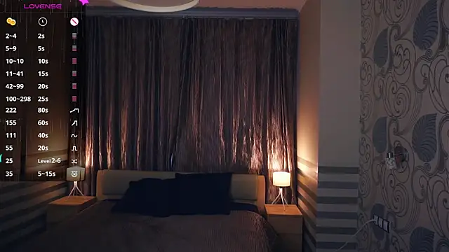 NylaNadler online show from 6, 10, 2025