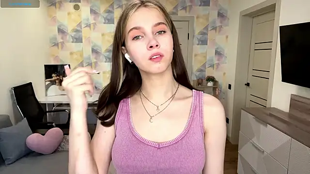 NylaNadler online show from 11, 2, 2026