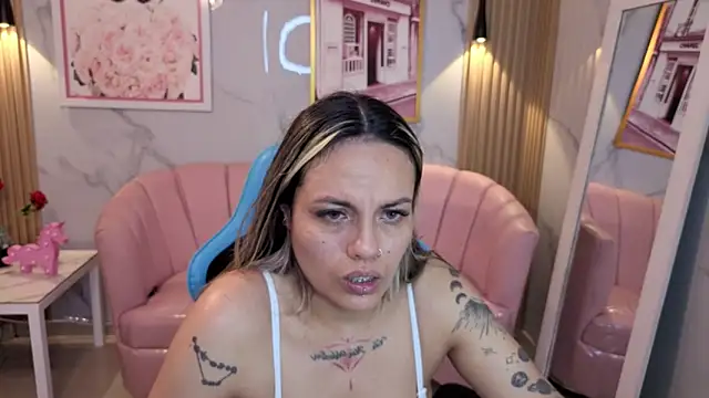 Jade Jones a online show from 13, 9, 2025