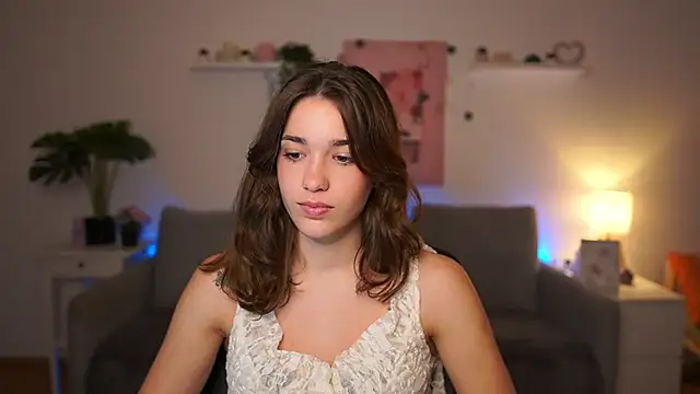 kissie cat online show from 12, 11, 2025