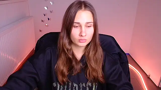 Stefanie Sweet online show from 10, 10, 2025