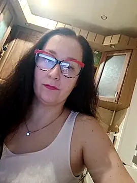 Amandda  online show from 26, 11, 2025