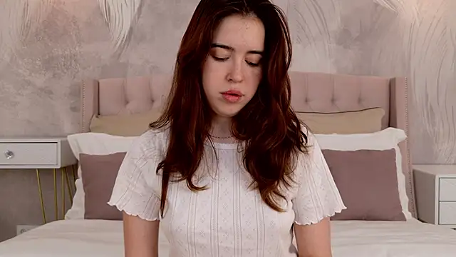 Snapshot of KimberlyBond chatting on 16, 9, 2025 KimberlyBond online show from 16, 9, 2025