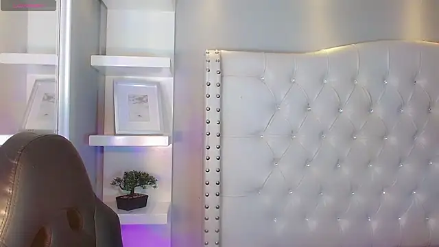 Snapshot of DarliingSweet chatting on 10, 9, 2025 DarliingSweet online show from 10, 9, 2025