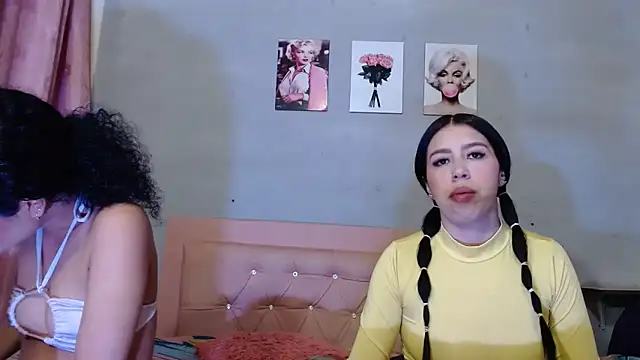 Snapshot of Olivia_Spear chatting on 2, 10, 2025 Olivia Spear online show from 2, 10, 2025