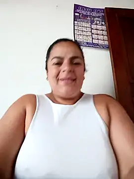 Mia-Glow online show from 5, 4, 2026