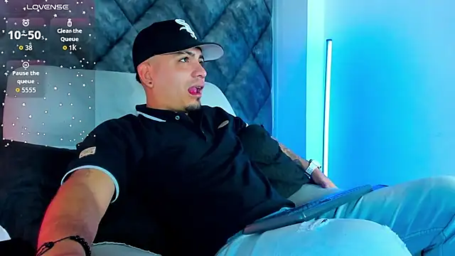 OwenStonne  online show from 30, 11, 2025