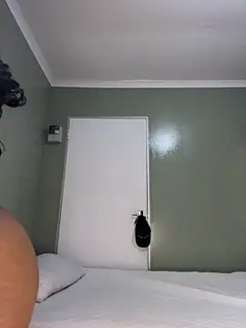 Snapshot of Sexy_blackwoman chatting on 4, 7, 2026 Sexy blackwoman online show from 4, 7, 2026