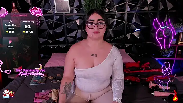 April  foxx online show from 21, 12, 2025