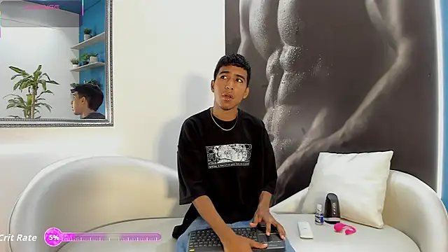 Snapshot of ender_h0t chatting on 8, 11, 2025 ender h0t online show from 8, 11, 2025