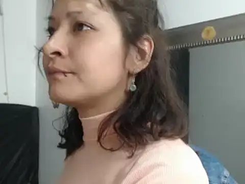 evelynesex online show from 15, 4, 2026