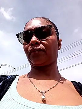 BiiancaEstradaa online show from 7, 4, 2026