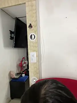 Mia jhoonson online show from 15, 3, 2026