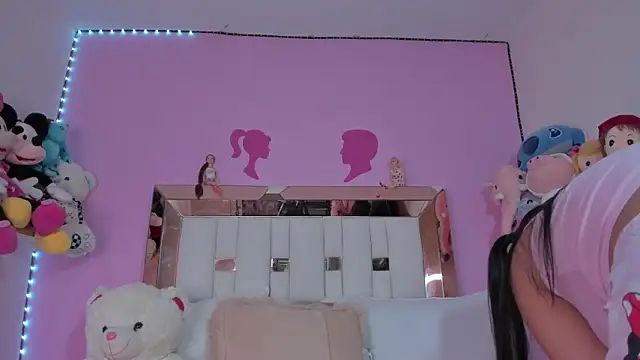Snapshot of Emmy_Rivas chatting on 9, 9, 2025 Emmy Rivas online show from 9, 9, 2025