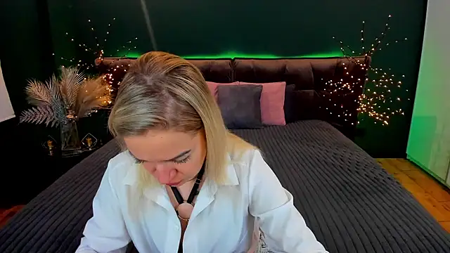 Anna Snows online show from 15, 9, 2025