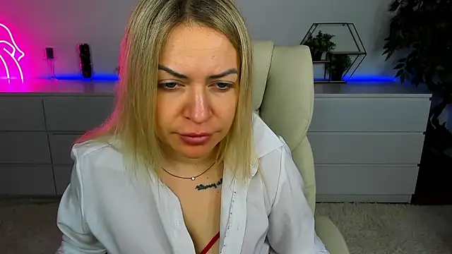 Anna Snows online show from 30, 10, 2025