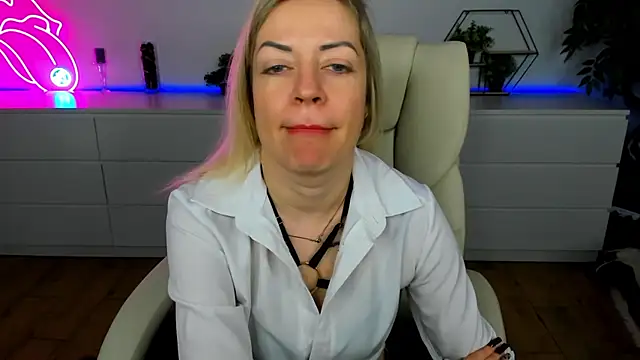 Anna Snows online show from 26, 11, 2025