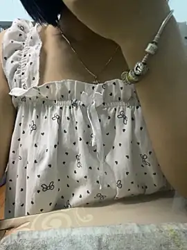 Snapshot of -NhaKy22 chatting on 17, 10, 2025 -NhaKy22 online show from 17, 10, 2025