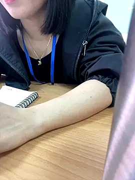 Snapshot of -NhaKy22 chatting on 15, 11, 2025 -NhaKy22 online show from 15, 11, 2025