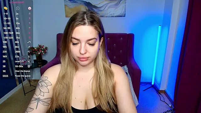 Snapshot of Emma__Ross chatting on 10, 5, 2026 Emma Ross online show from 10, 5, 2026