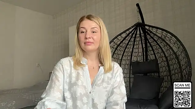 Blondie xoxoxo online show from 8, 4, 2026