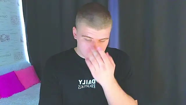 kittenmurr online show from 7, 10, 2025