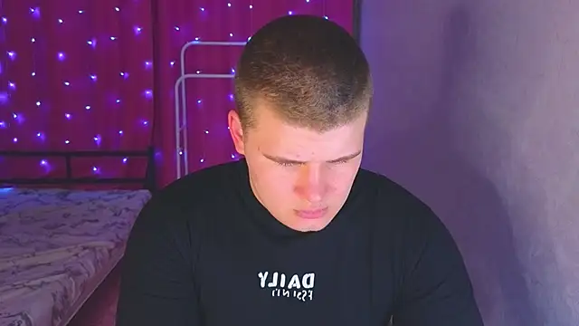 kittenmurr online show from 16, 4, 2026