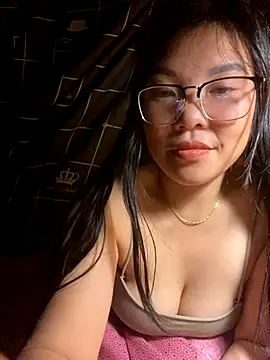 Snapshot of sexybaby_00 chatting on 25, 9, 2025 sexybaby 00 online show from 25, 9, 2025