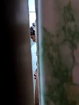 Snapshot of WholeAltimeter25 chatting on 5, 11, 2025 WholeAltimeter25 online show from 5, 11, 2025