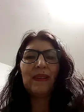 Snapshot of swity_foster chatting on 2, 10, 2025 swity foster online show from 2, 10, 2025